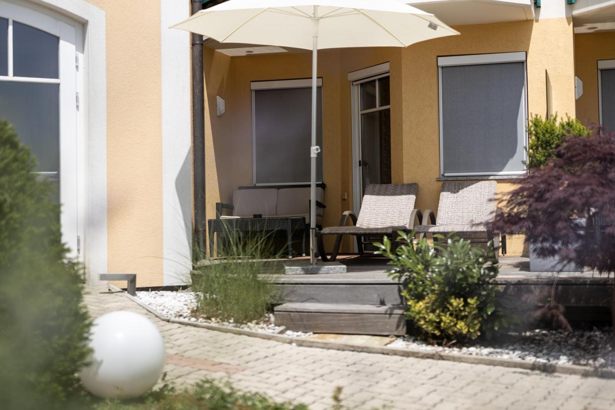 Maiers Kuschelhotel Loipersdorf Deluxe - Adults Only Loipersdorf bei Fürstenfeld Exterior foto
